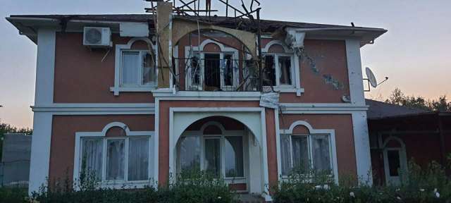 Близько другої години ночі по селу Придніпровське вороги випустили сорок реактивних боєприпасів РСЗВ