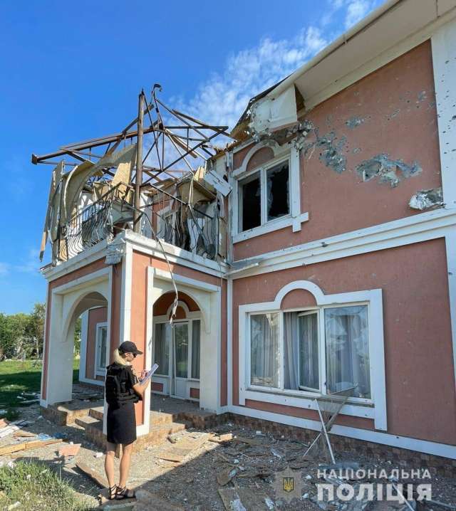 Поліція показала нові фотодокази ворожих злочинів у Нікопольщині