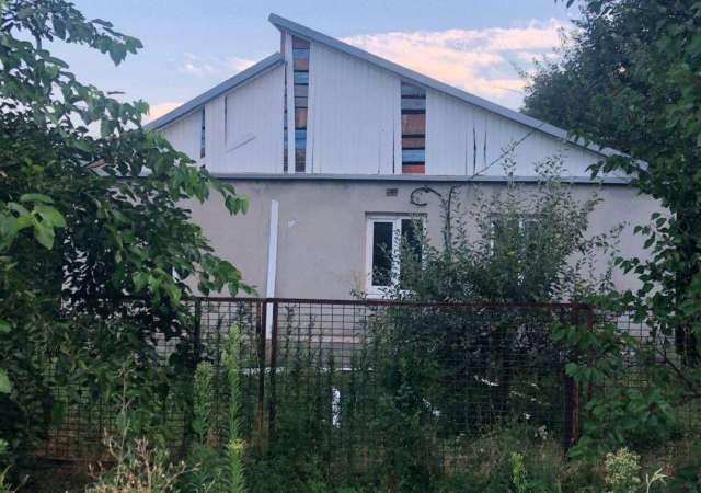 Одразу два райони Дніпропетровщини тероризував вночі ворог.