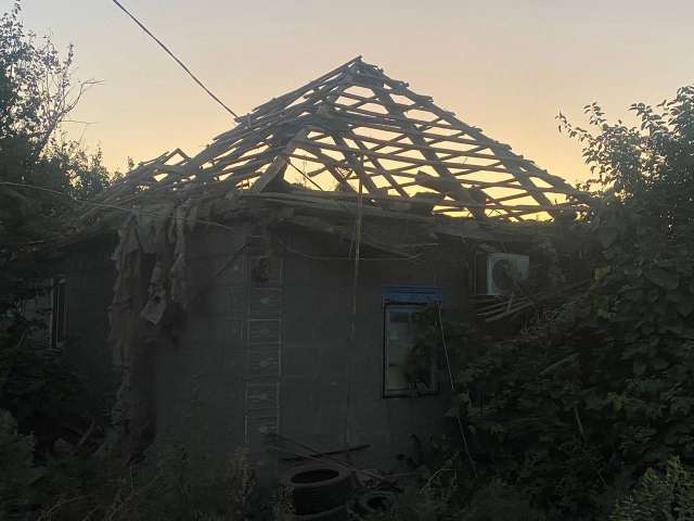 З вечора і протягом ночі агресор п’ять разів обстріляв Нікопольщину.